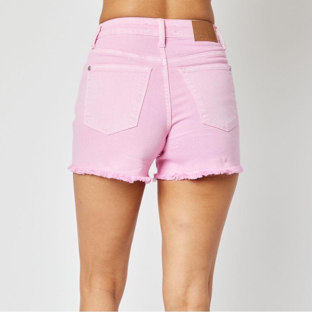 NWT Judy Blue 150225 light pink mid rise fray hem shorts 4” - Picture 2 of 11